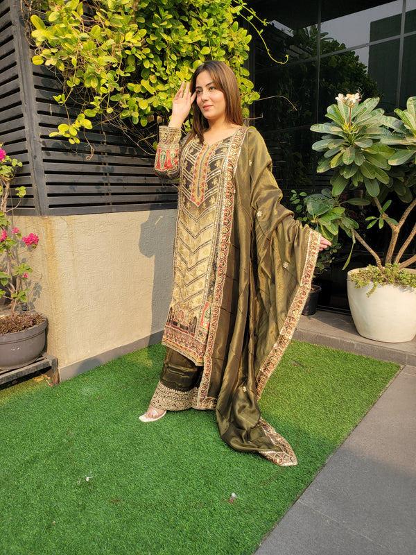 Straight Suit with all over weaving