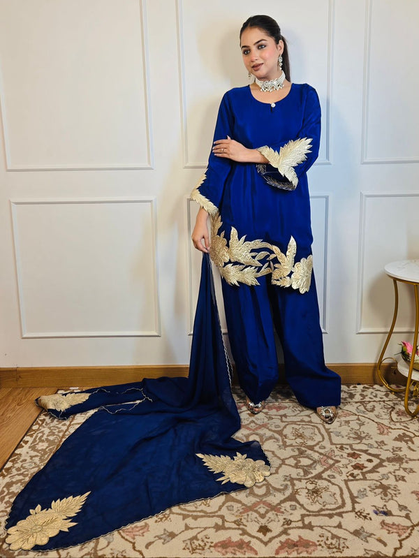Nazakat Farshi Suit - Pure Crepe